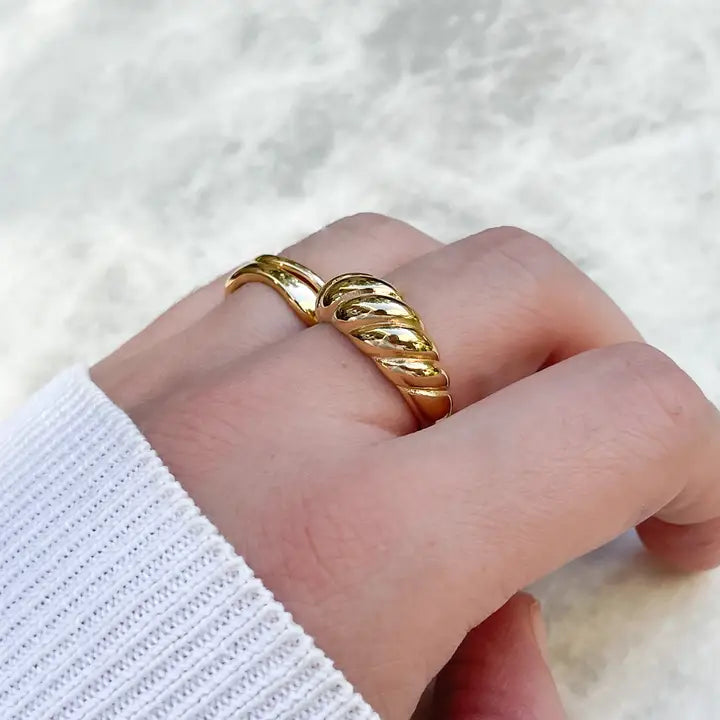 Croissant Twist Ring