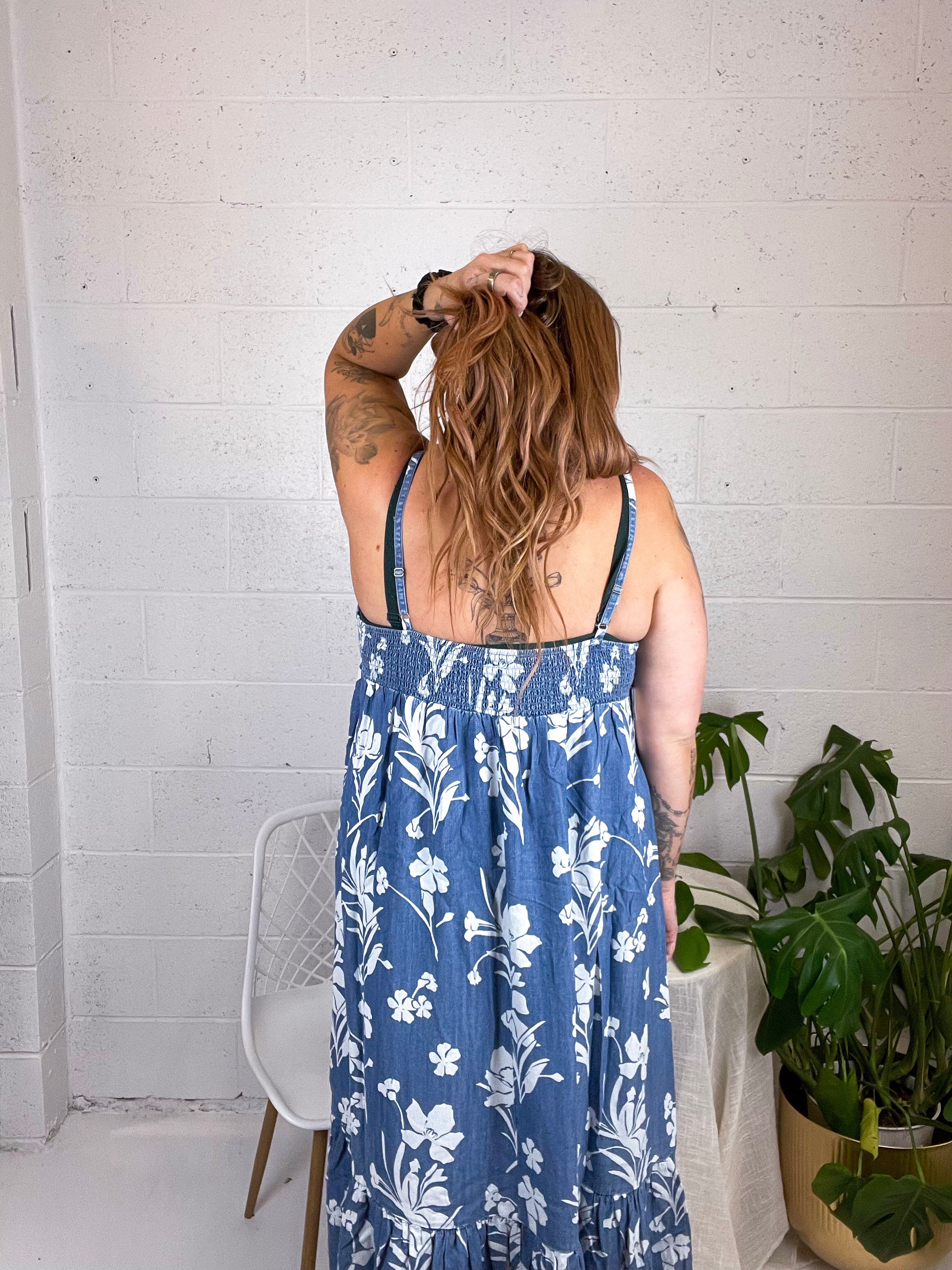 MAXI DRESS W/ BOTTOM FRILL