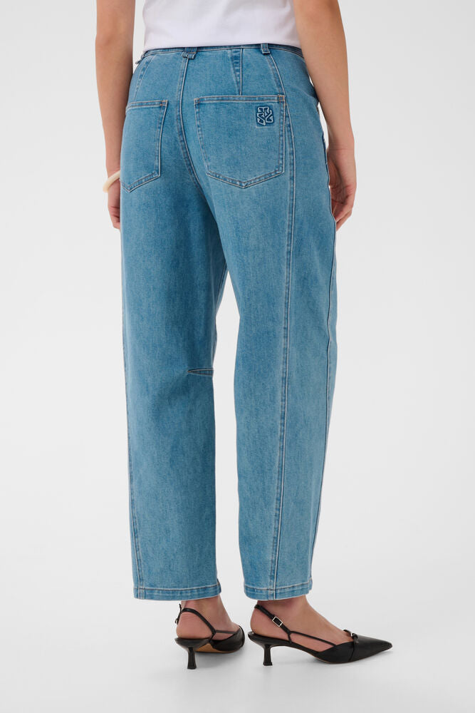 Tera Jeans