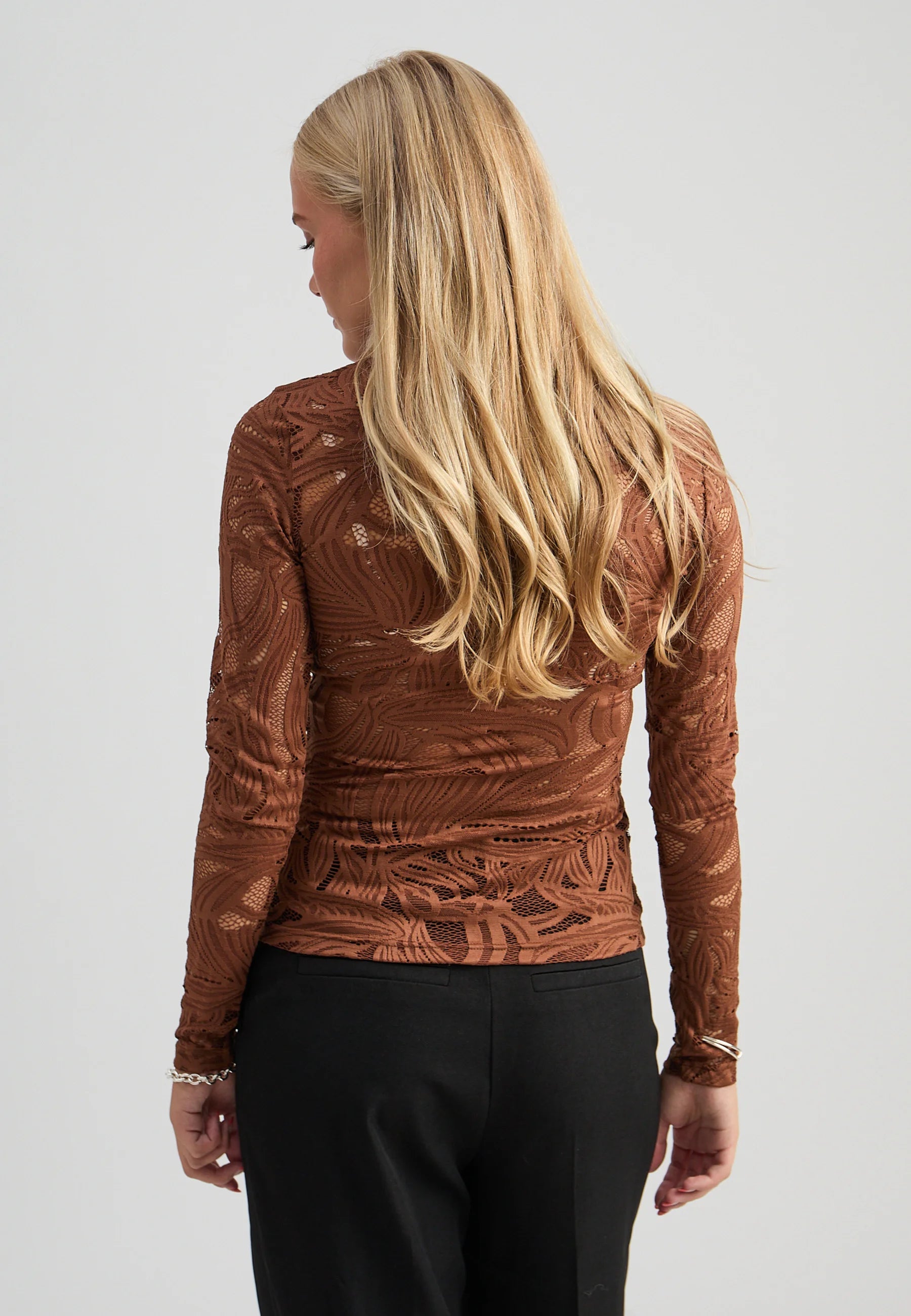 Lovena Long Sleep Top