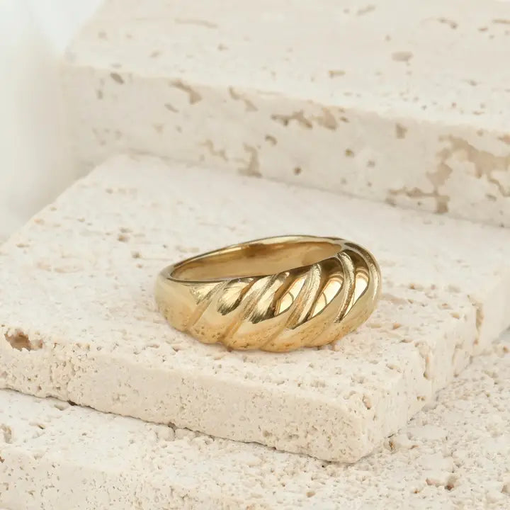 Croissant Twist Ring