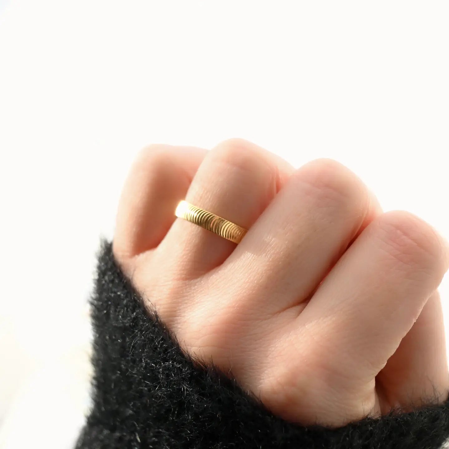 Curved Ribbed Ring