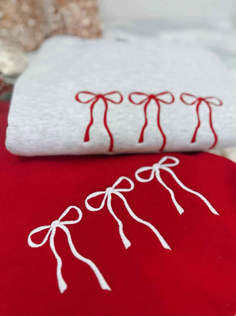 Red Embroidered Crewneck - Bows