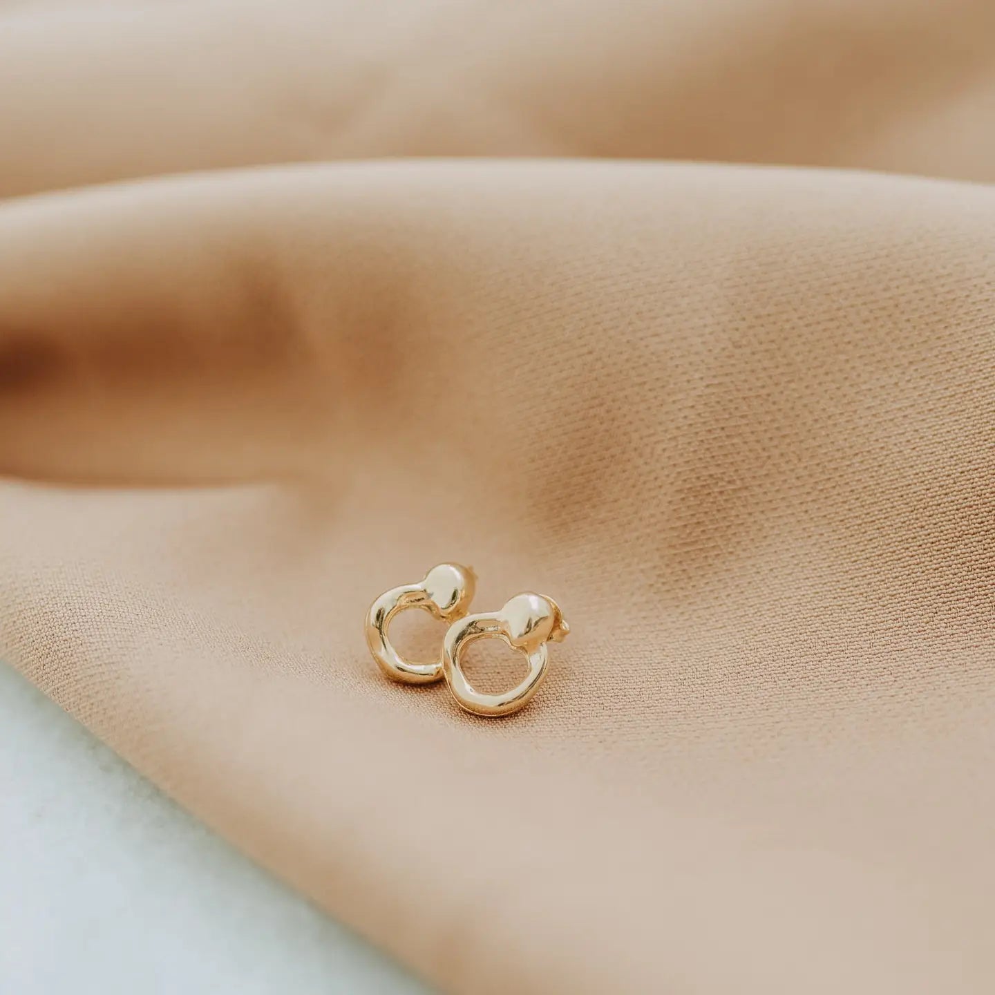 Soft Knot Earring