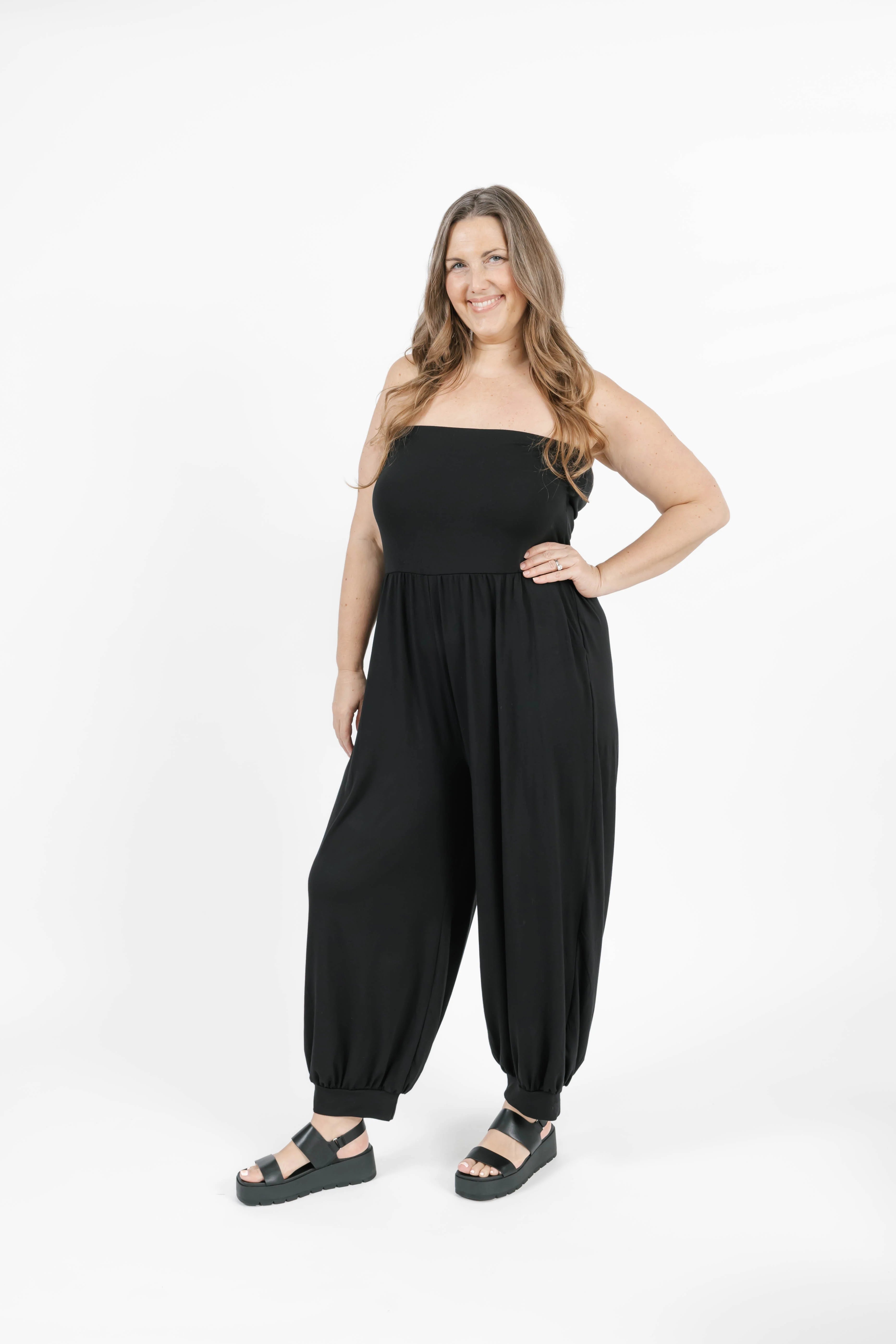Anabelle Cuffed Romper in Midnight Black
