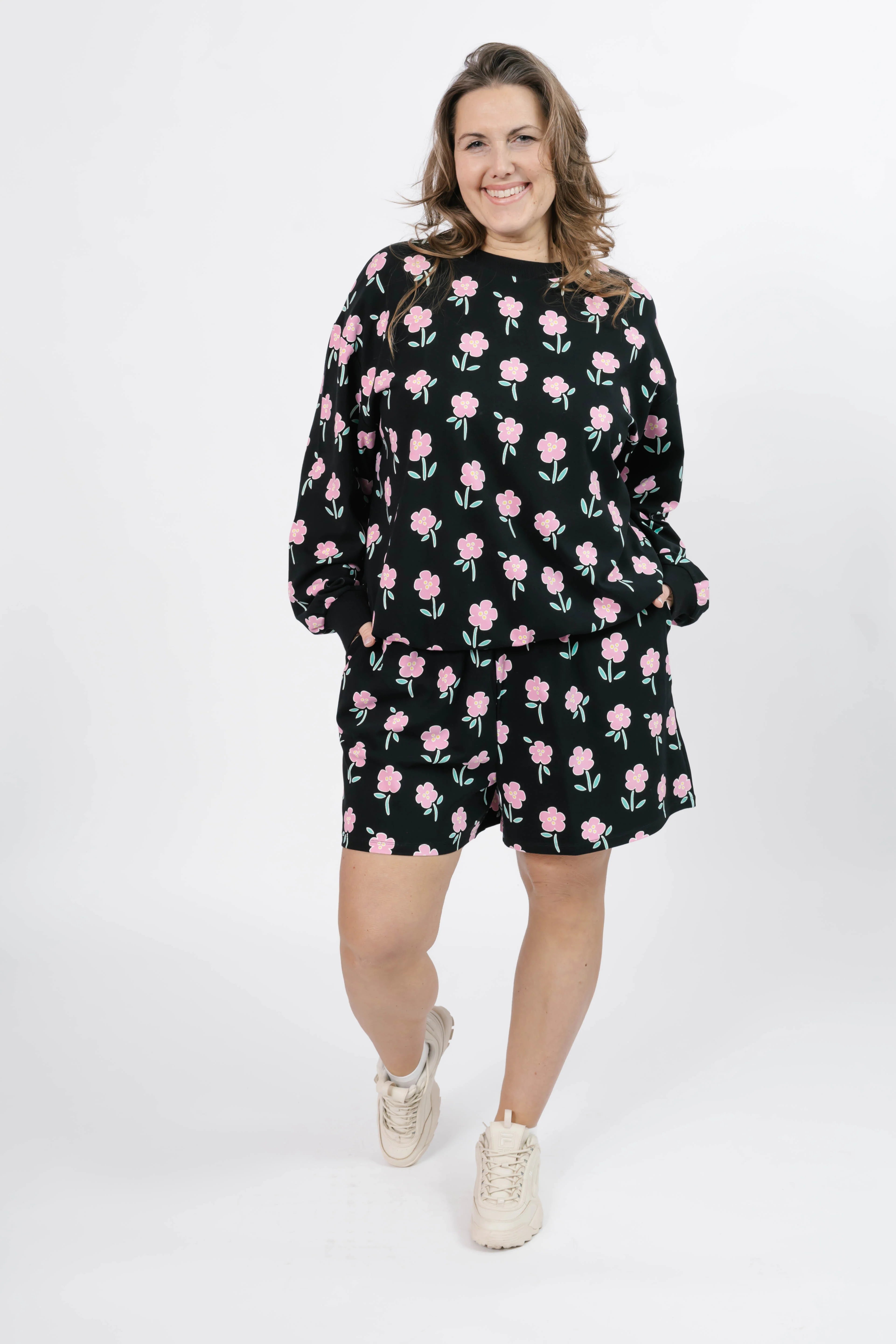 Fresh Floral Hang Out