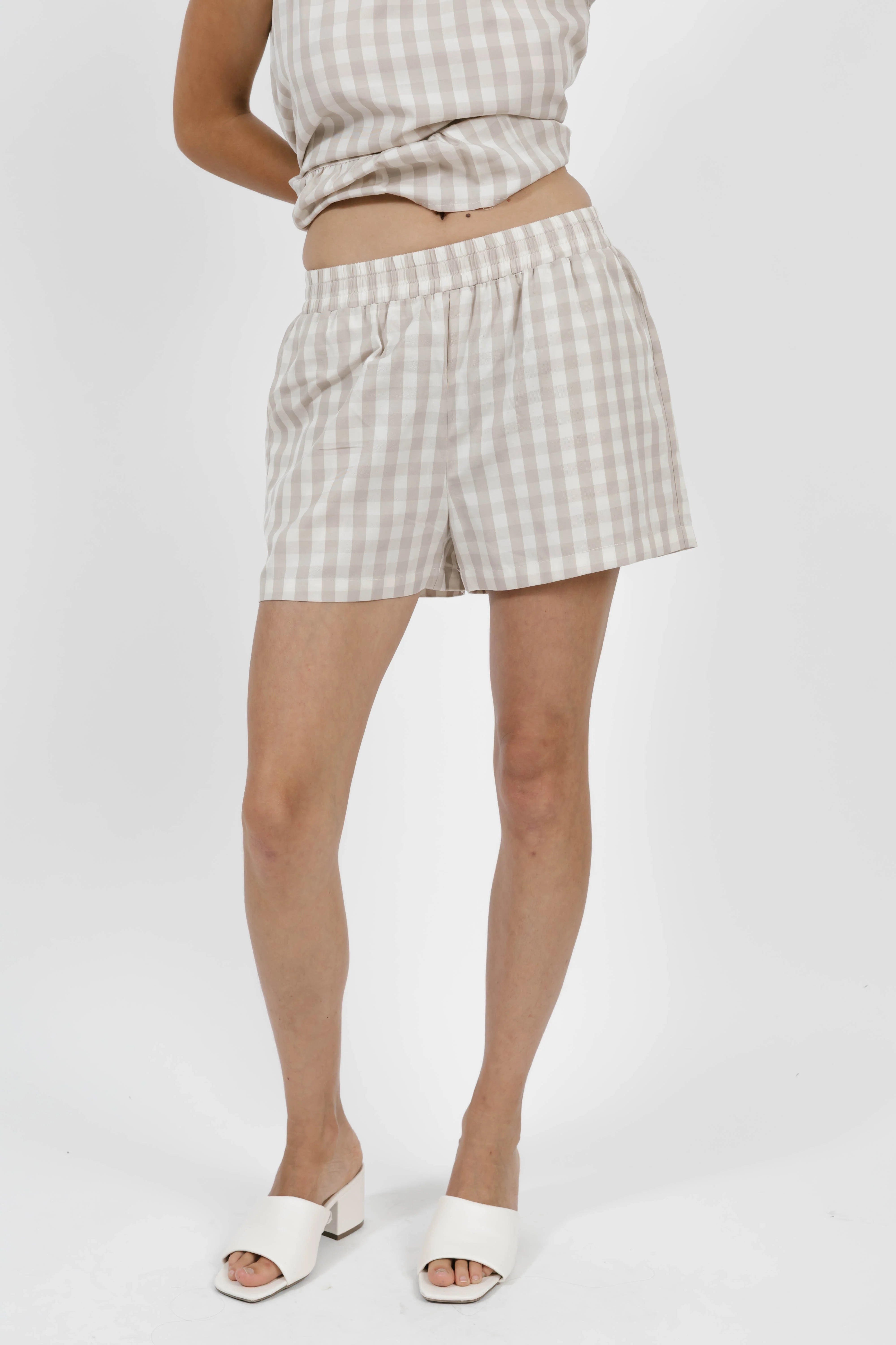 Laurel Shorts in Oatmeal Gingham