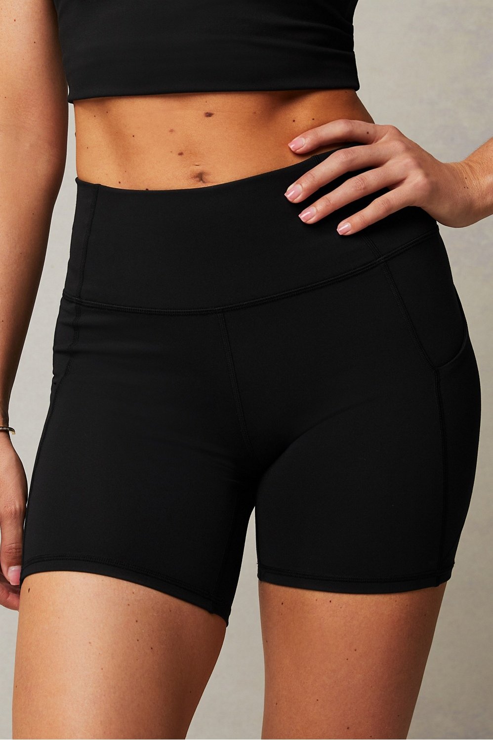 Oasis High-Waisted Short 6"