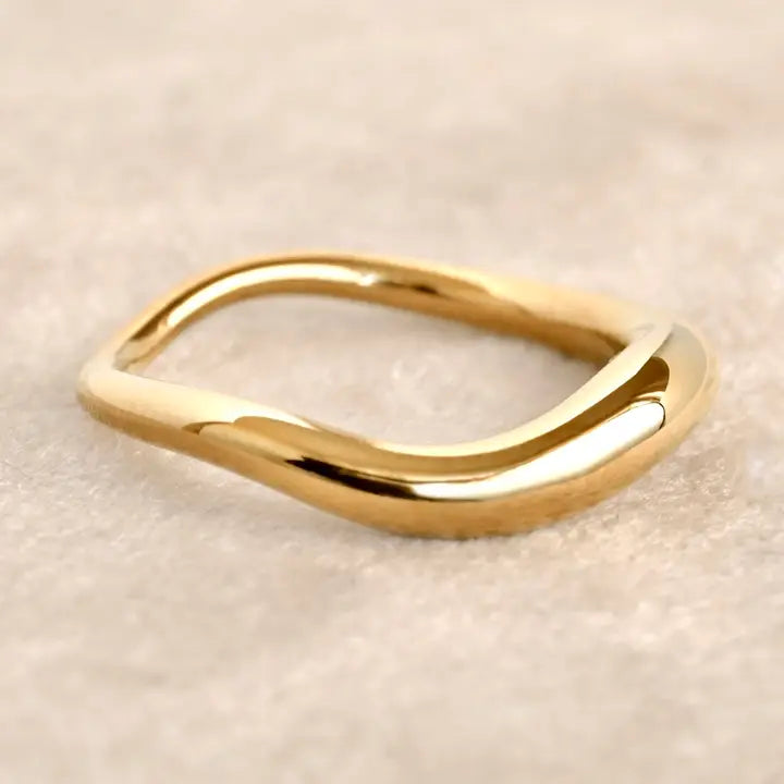 Slim Wave Ring