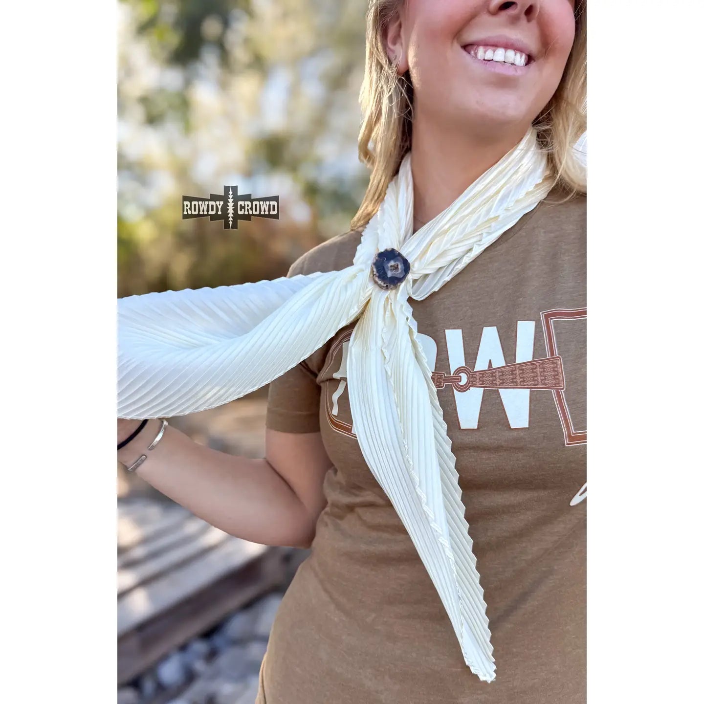 Pasadena Pleated Wild Rags - 36" x 36"