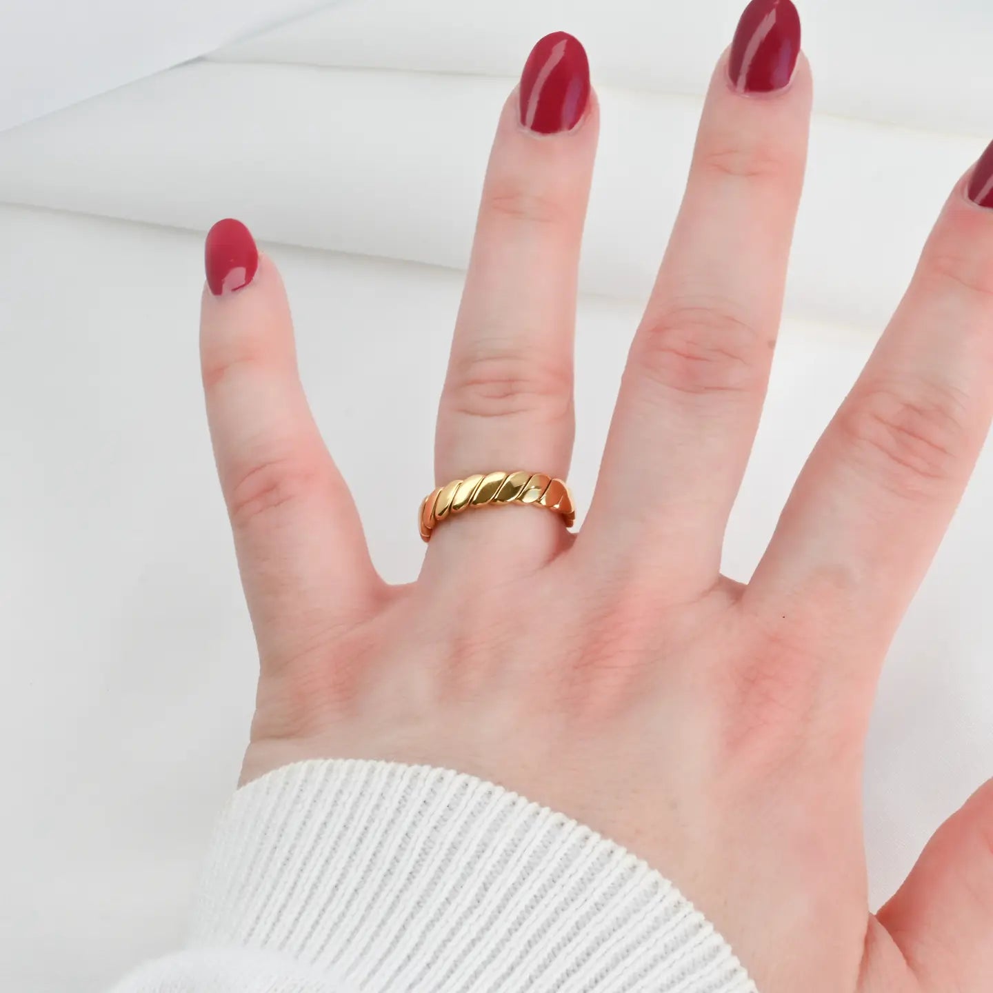 Twisted Bold Ring