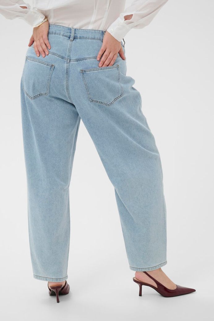 Ninna Cropped Barrel Jeans