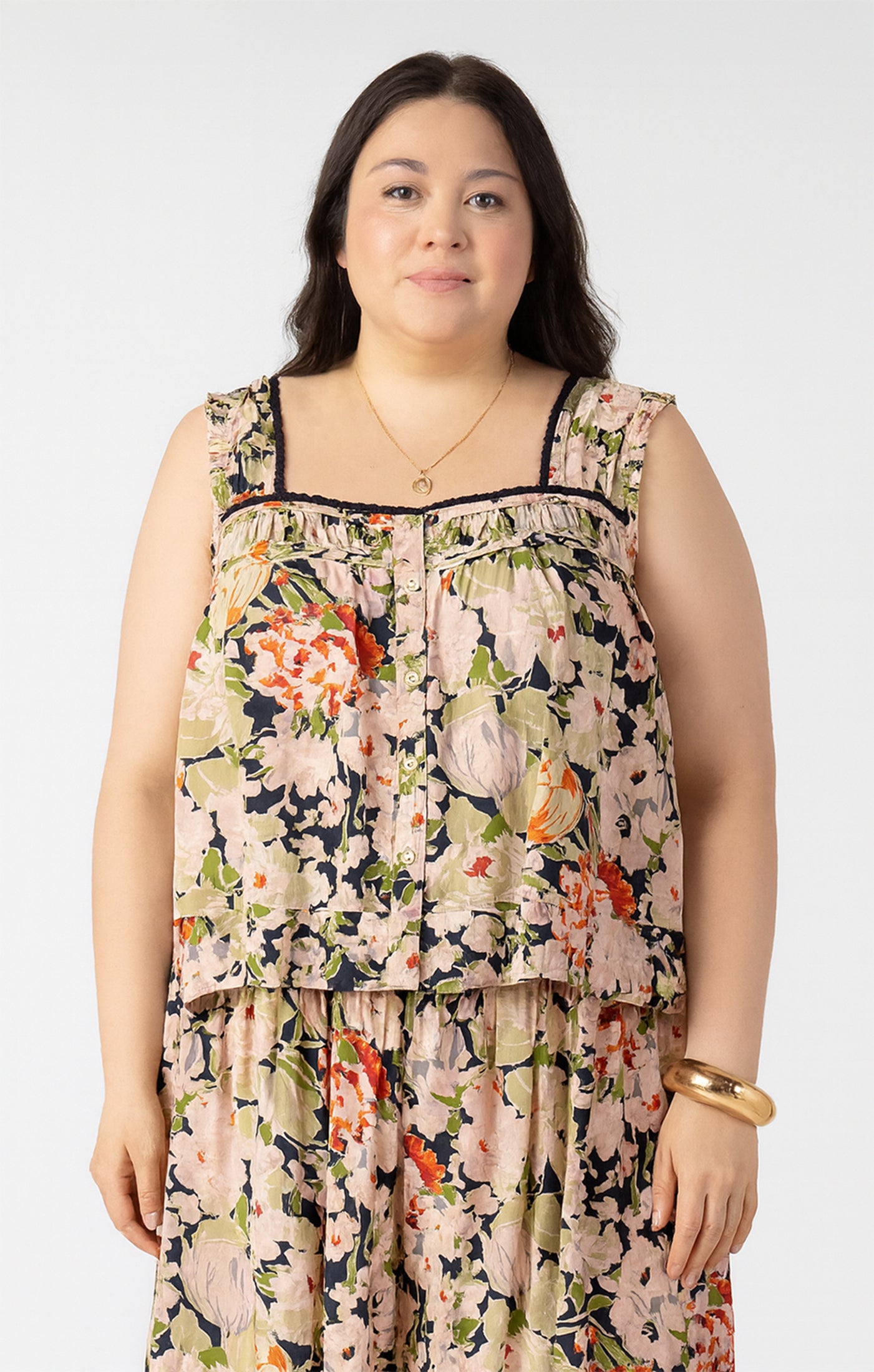 PIINTUCK DETAIL BUTTON FRONT TANK