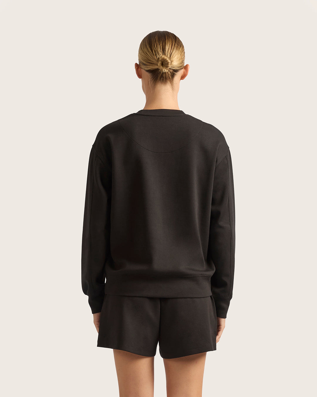 WOMEN'S CREW NECK SWEATER