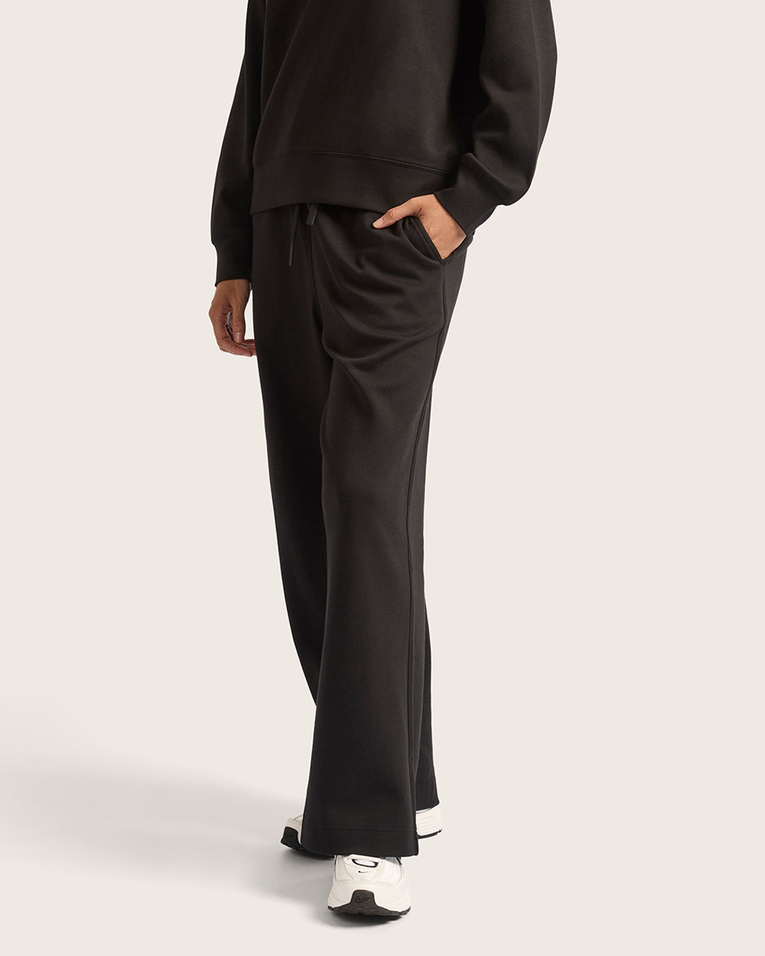 WOMEN'S STRAIGHT LEG SWEAT PANTS