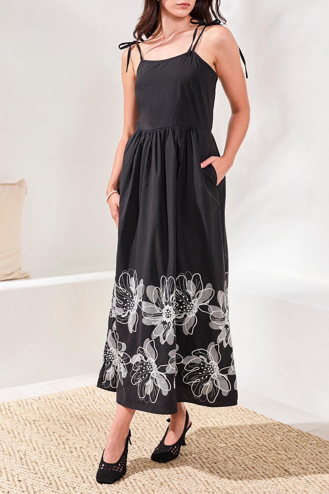 EMBROIDERED DRESS