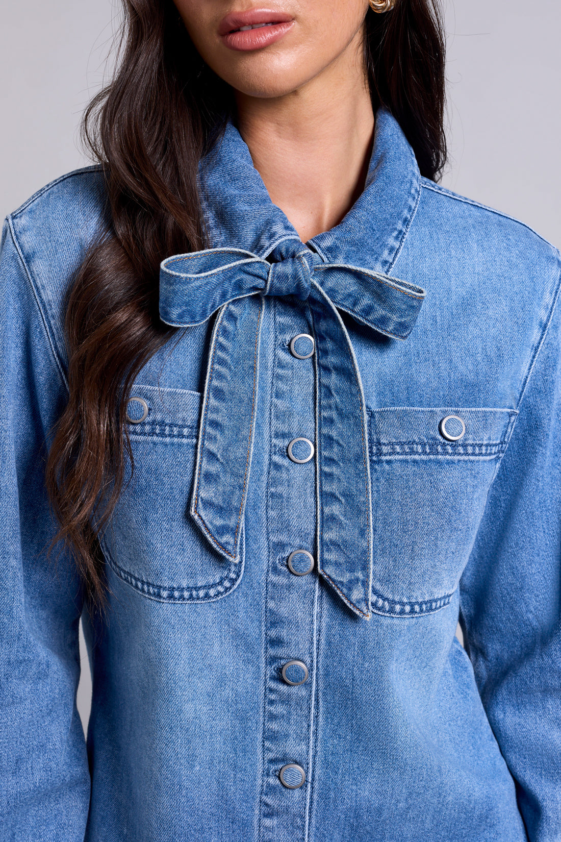 DENIM BLOUSE W/ REMOVABLE SELF TIE