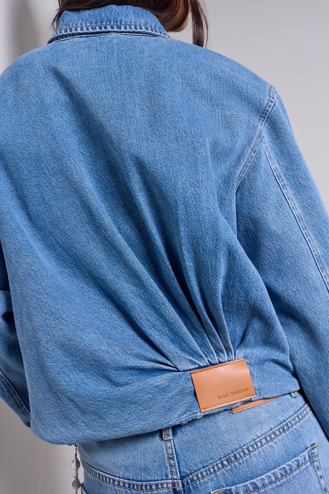 BUBBLE DENIM JKT W/ BACK PLEATS