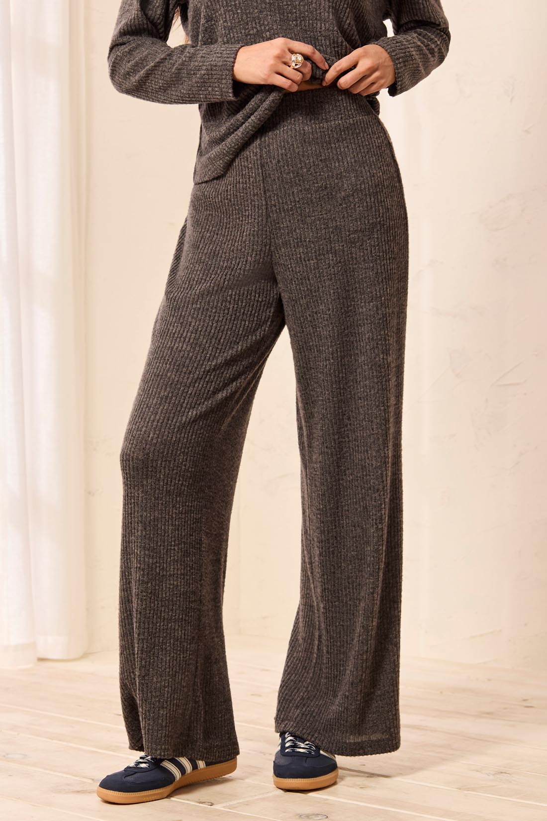 PULL ON ANKLE PANT