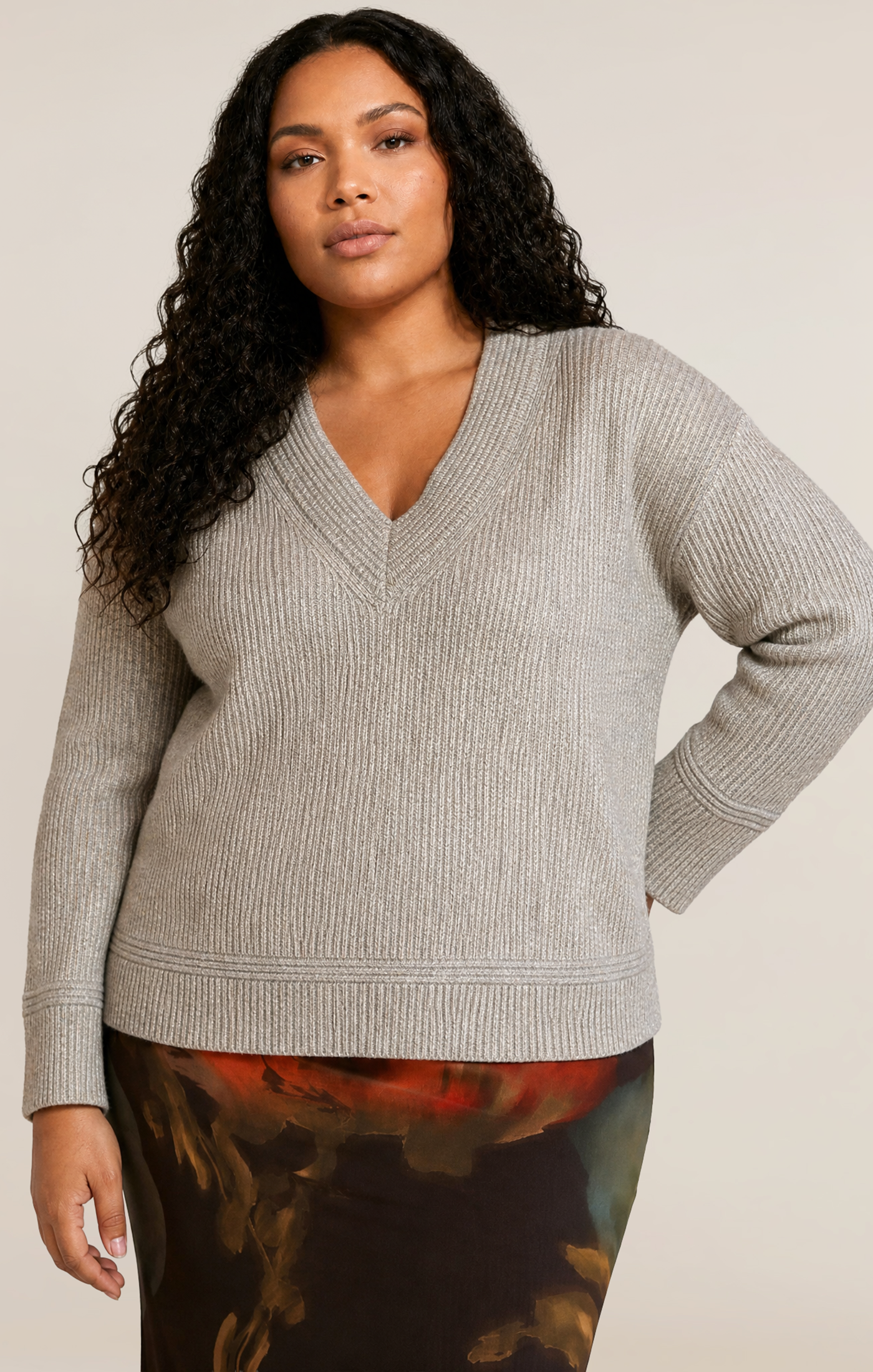 V-NECK SWEATER TOP