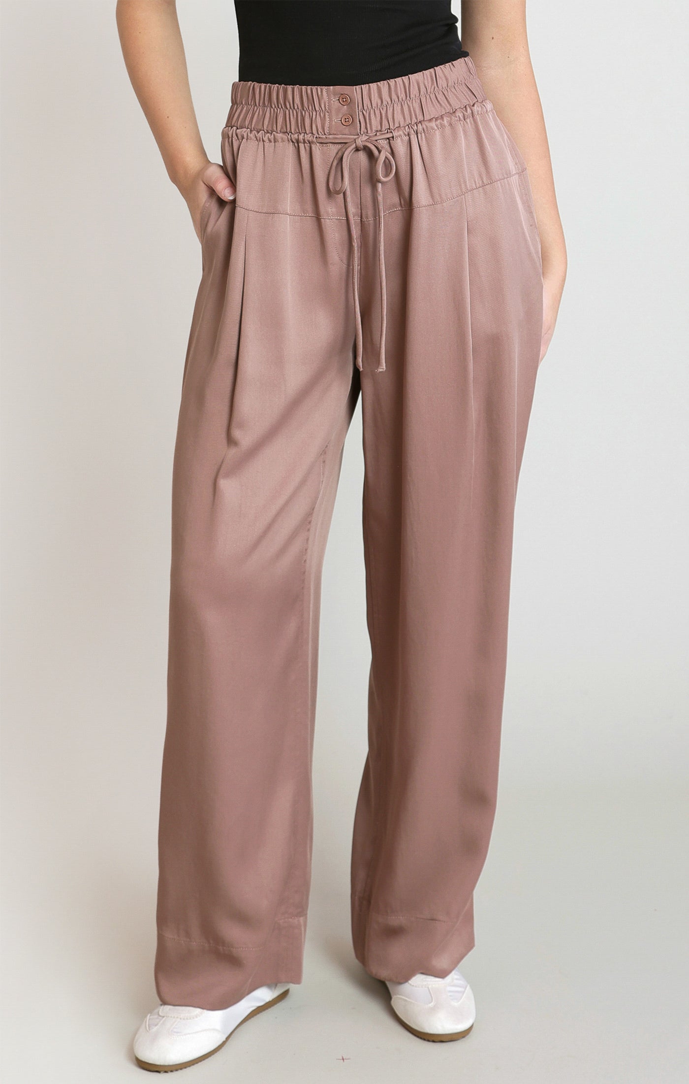 OVERSIZED PULL-ON PANT